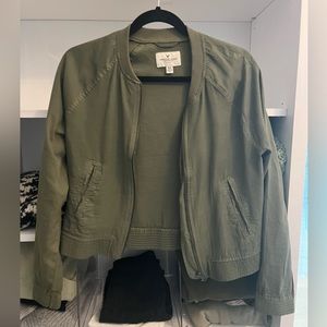 American Eagle, Army Green Bomber Jacket